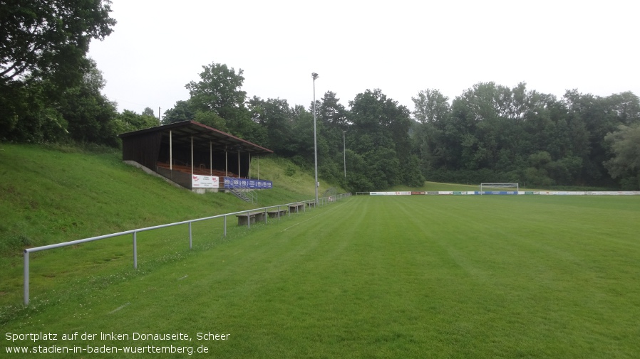 Scheer, Sportplatz auf der linken Donauseite