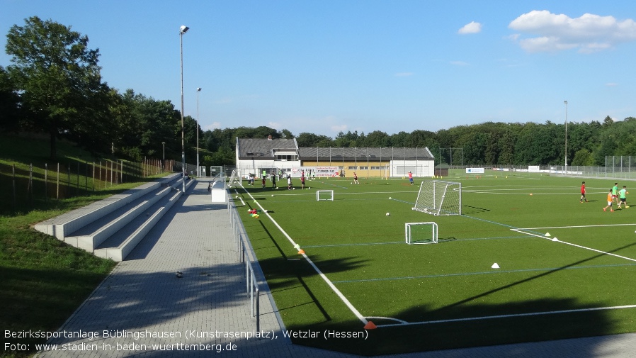 Wetzlar, Kunstrasenplatz in der Bezirkssportanlage Büblingshausen (Hessen)